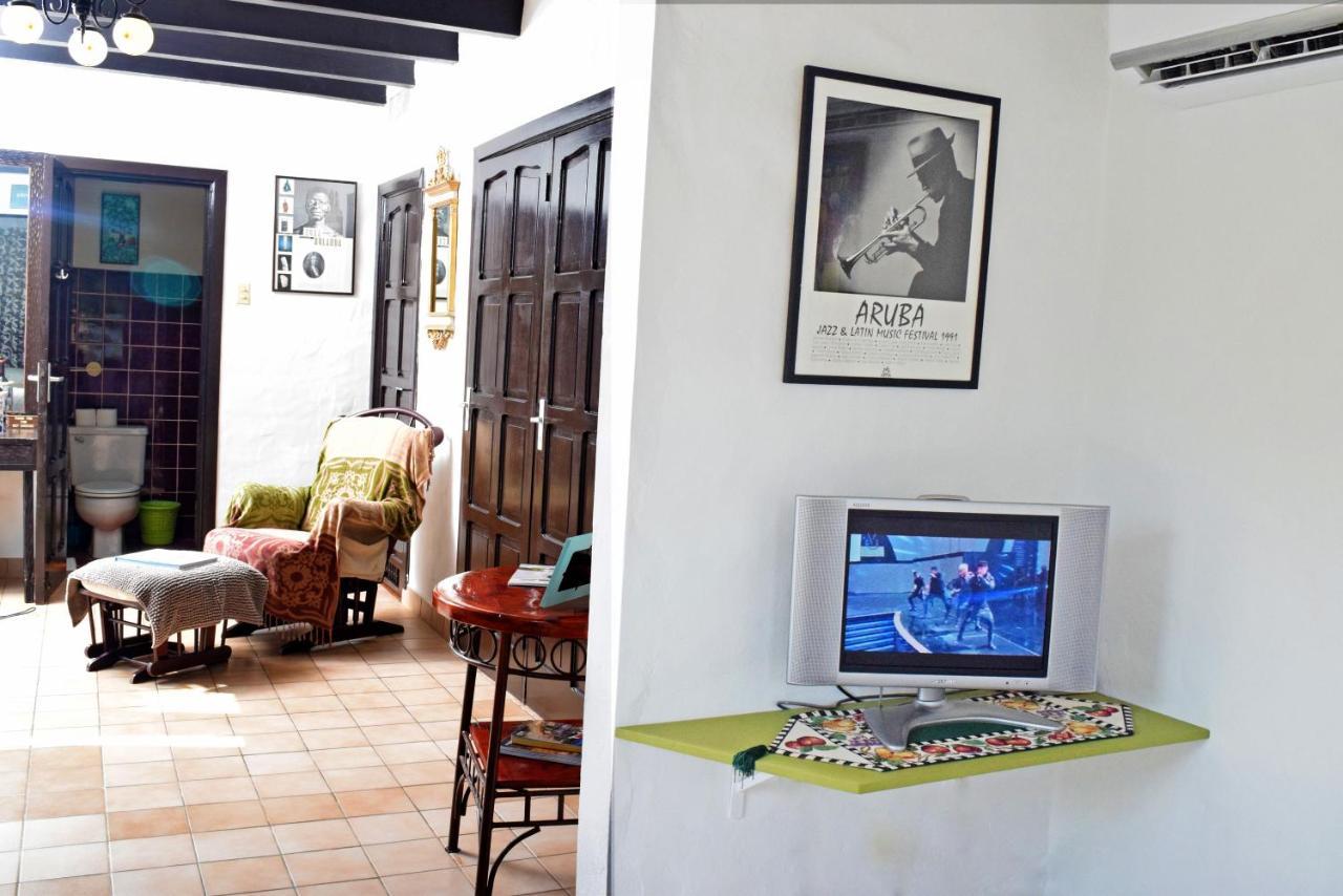 Villa Bougainvillea Aruba, The Tango Suite Palm Beach Exteriör bild